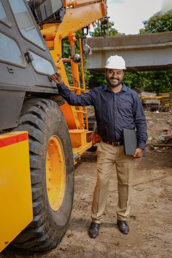 High-Capacity Bucket & Engine